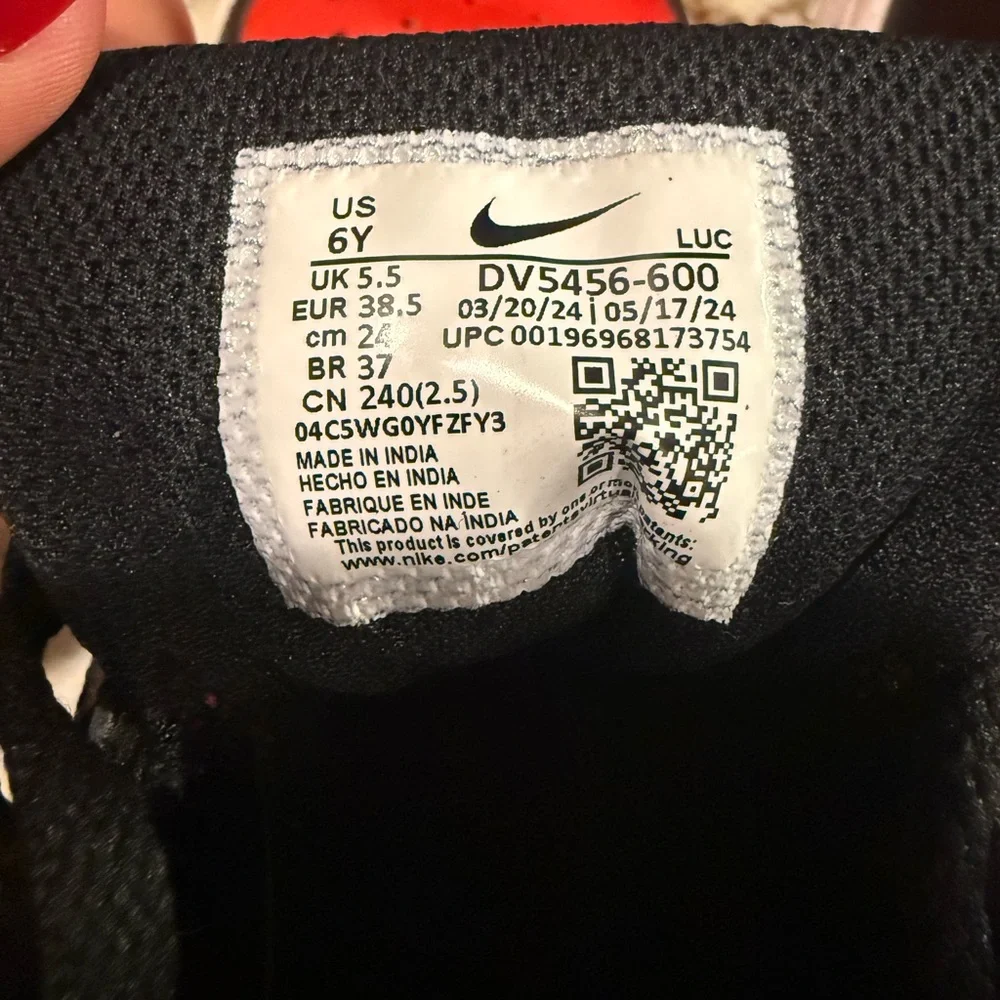 *PRE-OWNED* Nike Size 6Y Court Borough Low Recraft GS Black University Red - Picture 8 of 8